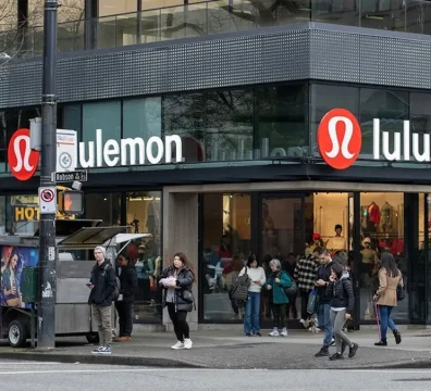 Lululemon bolt