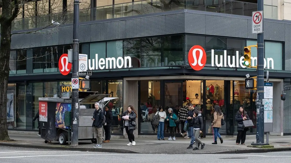 Lululemon bolt
